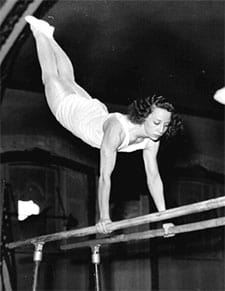 Barres parallèles  Club de gymnastique - Jeanne d'Arc Le Coteau